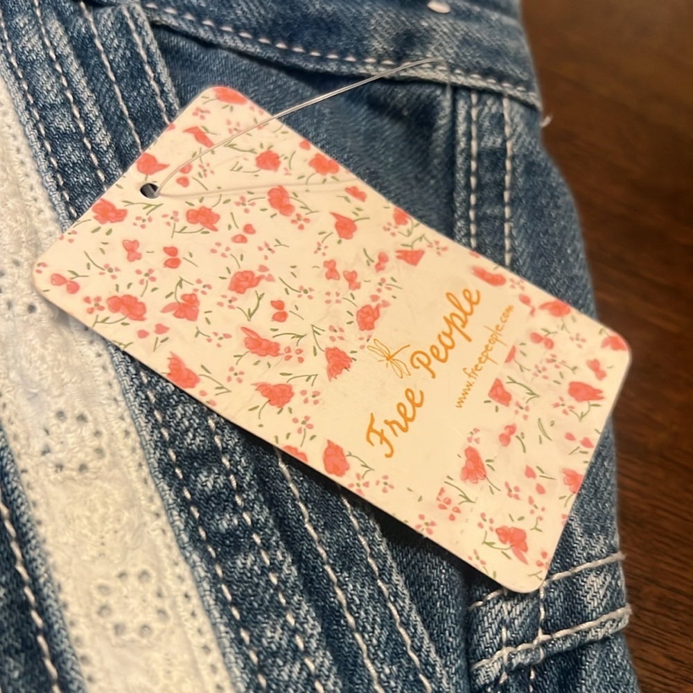 NEW π FREE PEOPLE Blue Jean Lace Shorts size 28 - Picture 8 of 9